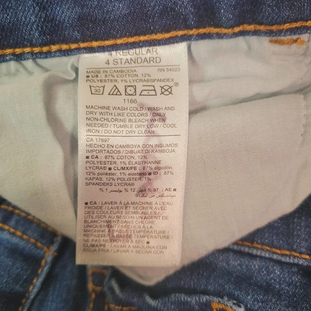Old Navy Womens Shorts Blue 4 Boyfriend Cut Off Mid Rise Raw Hem‎ Denim Distress